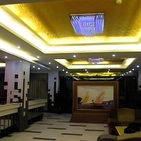 Airport Liwan Hotel Гуанчжоу Экстерьер фото