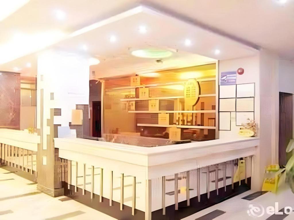 Airport Liwan Hotel Гуанчжоу Экстерьер фото