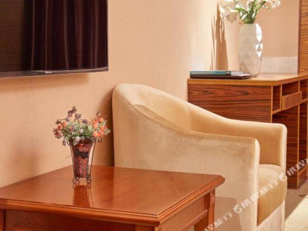 Airport Liwan Hotel Гуанчжоу Экстерьер фото