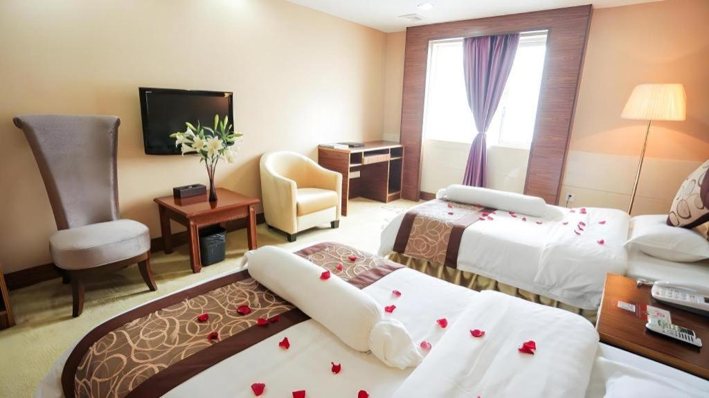 Airport Liwan Hotel Гуанчжоу Экстерьер фото