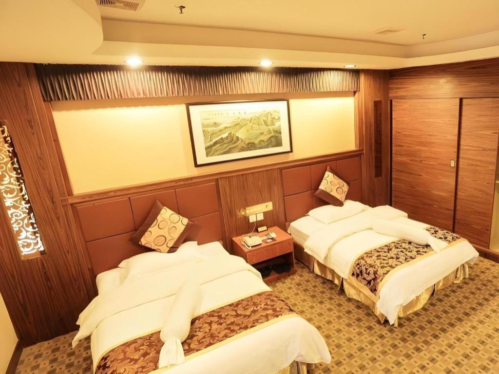 Airport Liwan Hotel Гуанчжоу Экстерьер фото