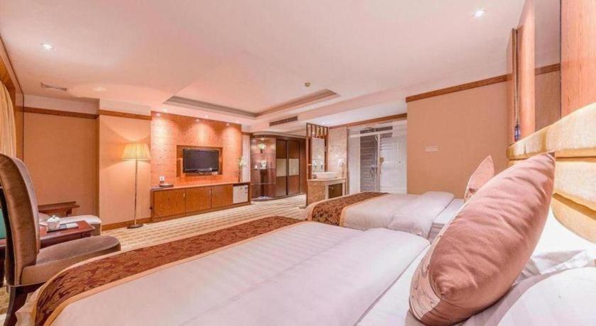 Airport Liwan Hotel Гуанчжоу Экстерьер фото